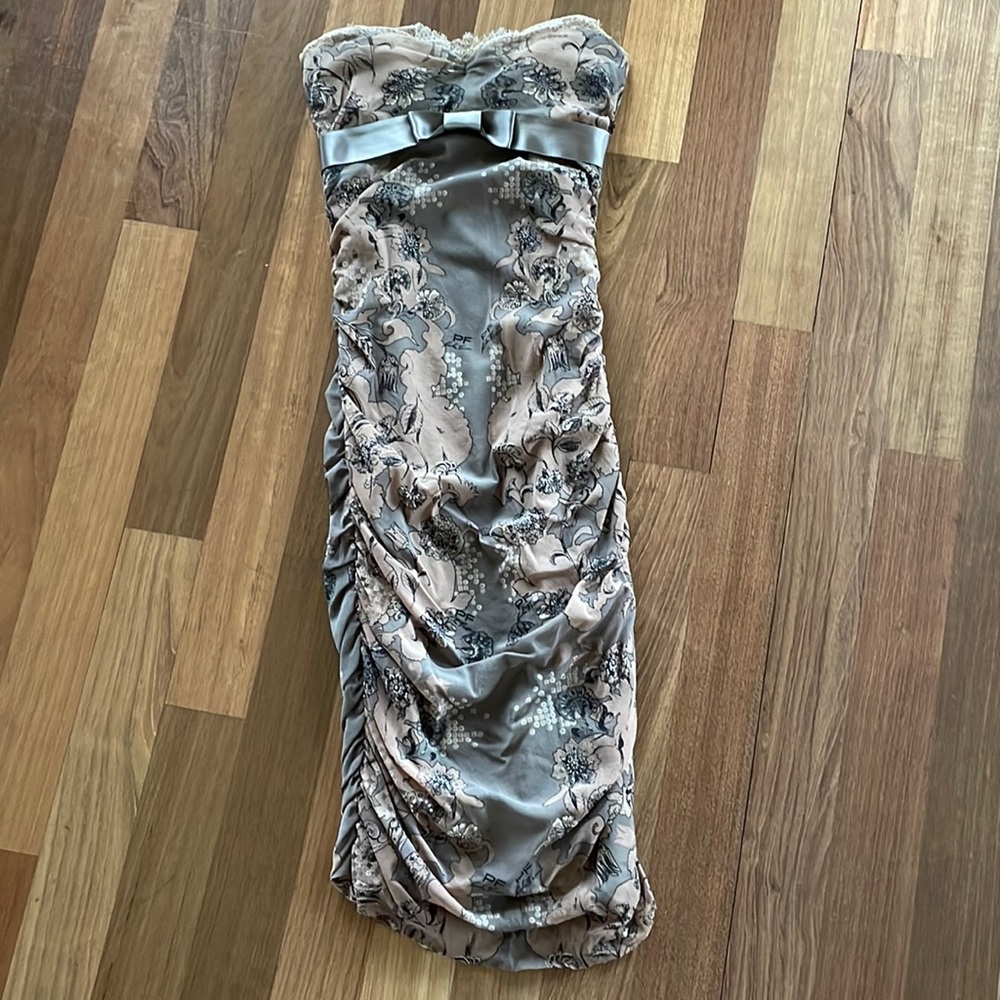 Stunning vintage dress